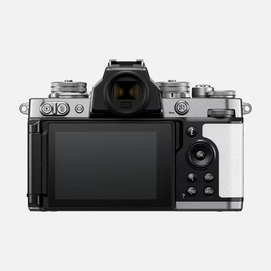 Nikon Z FC + NIKKOR Z DX 16-50 VR SL – Image 2